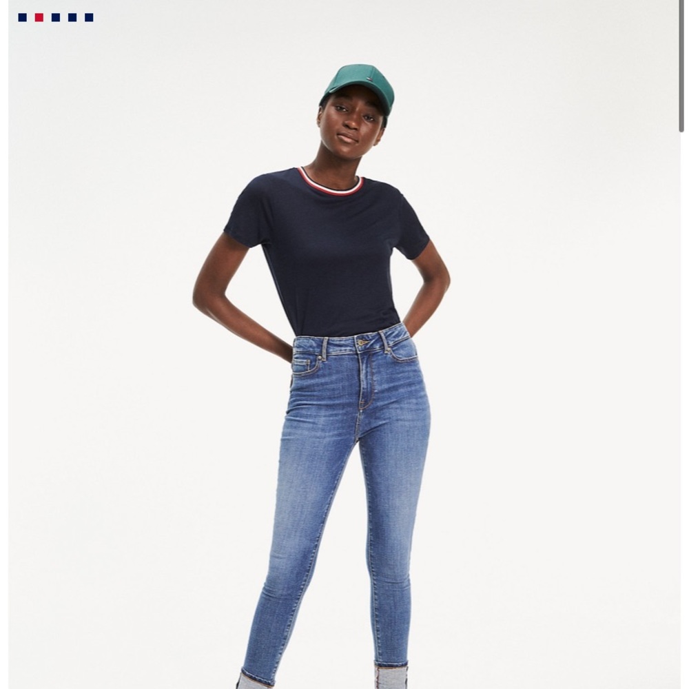 Tommy Hilfiger Signature Collar T-shirt with Logo - Picture 2 of 6